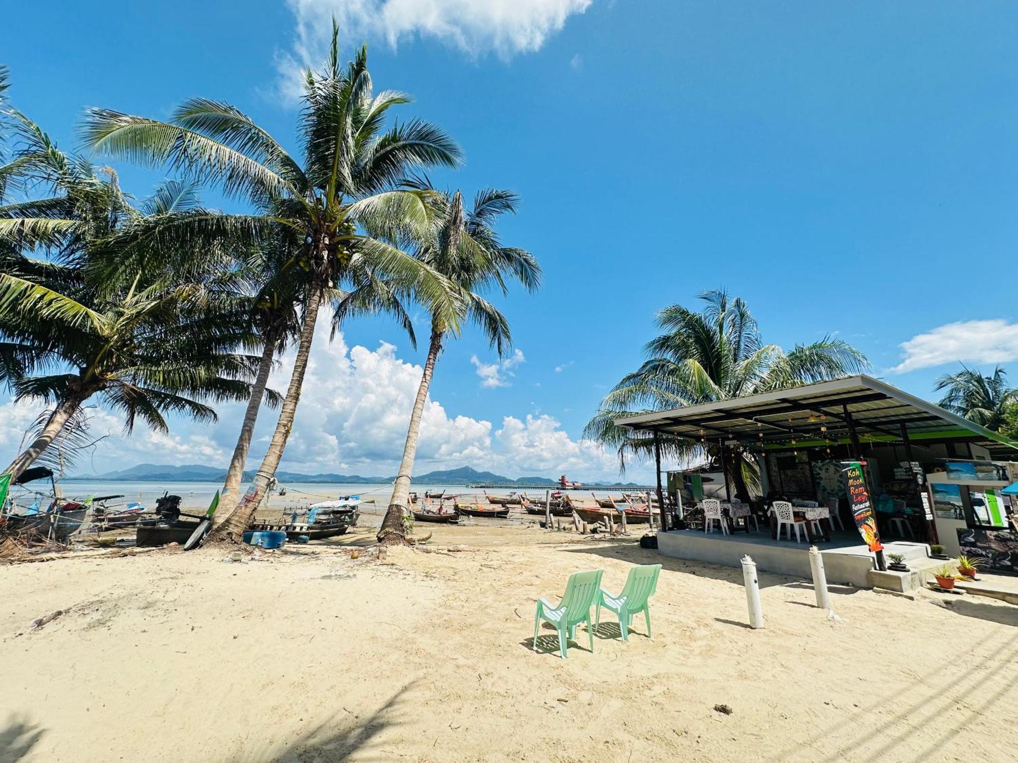 Koh Mook Rem Ley Hotel Trang Bagian luar foto