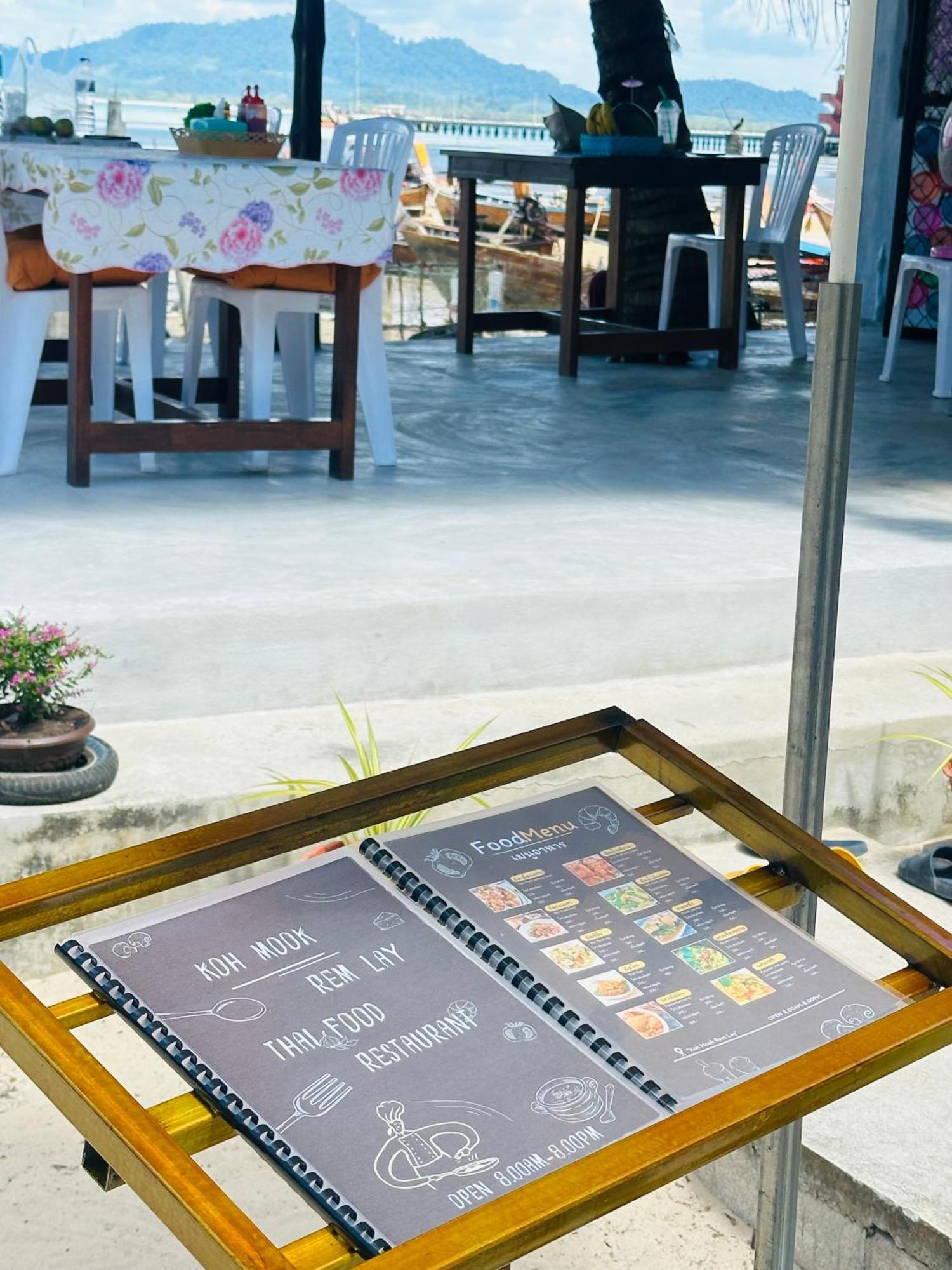Koh Mook Rem Ley Hotel Trang Bagian luar foto